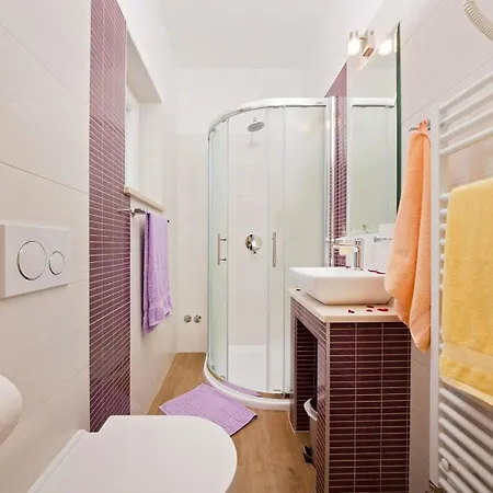 Petra By Villsy Kastelir