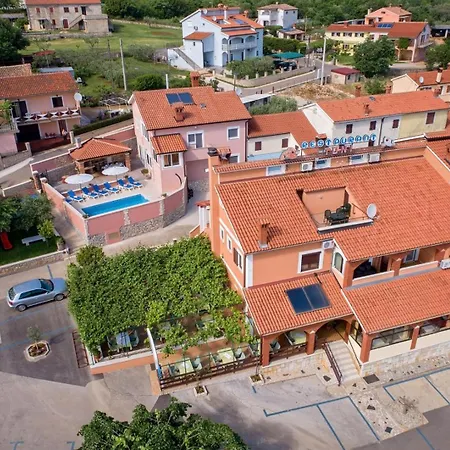 Villa Petra By Villsy *