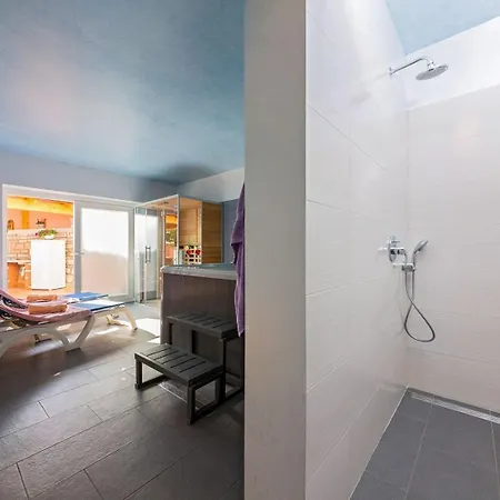 Villa Petra By Villsy *