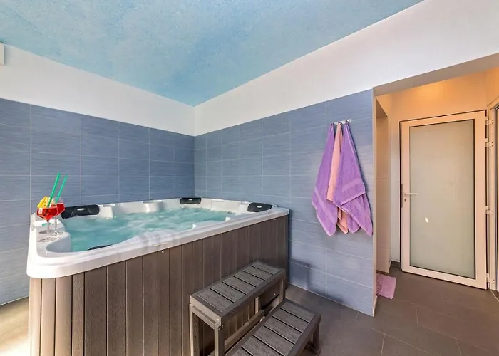 Villa Petra By Villsy